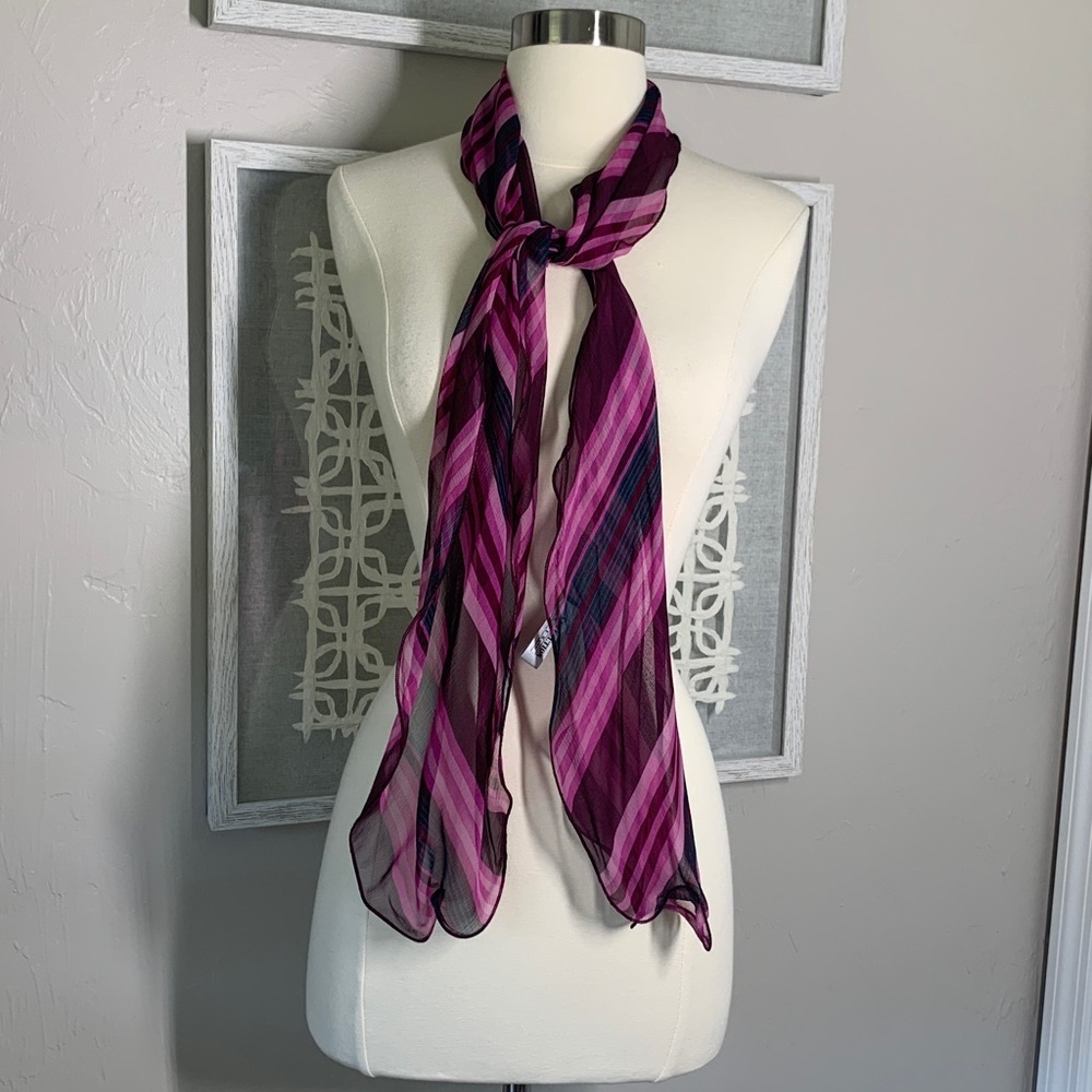 Collection XllX Ltd silk scarf magenta and pink
